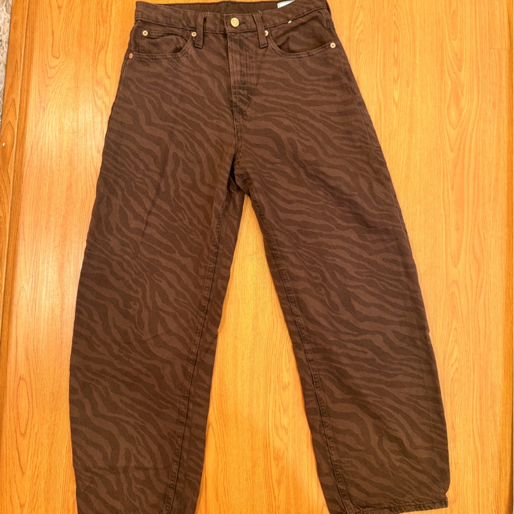 GAP high rise barrel jeans size 28s